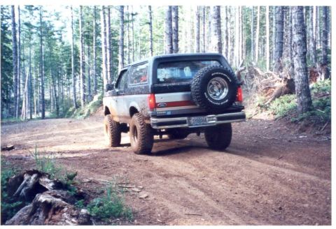 1989 Ford Bronco - Pull up here and see if Todd breaks again