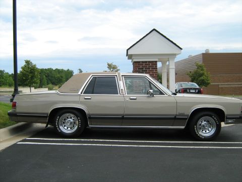 1988 Mercury Grand Marquis - all engine parts loaded in the trunk and rear seat. over 350lbs!