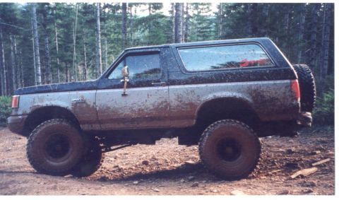1989 Ford Bronco - Truck looks good muddy