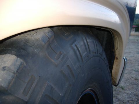 1986 Ford Bronco - tire rub