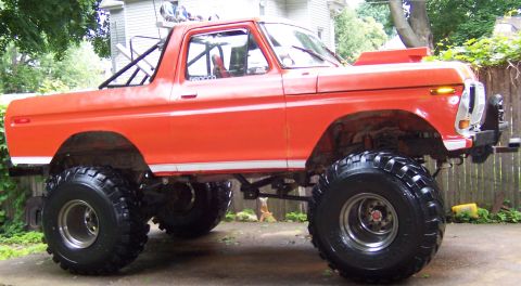 1978 Ford Bronco - Modified 1978 Ford Bronco with a lift kit and oversized tires, a roll cage.