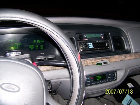 1999 Ford Crown Victoria photo