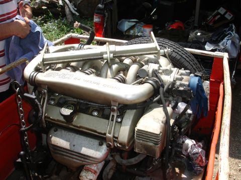1993 Ford Taurus - Engine labeled "SHO 24 VALVE DOHC" is shown, not a complete vehicle.