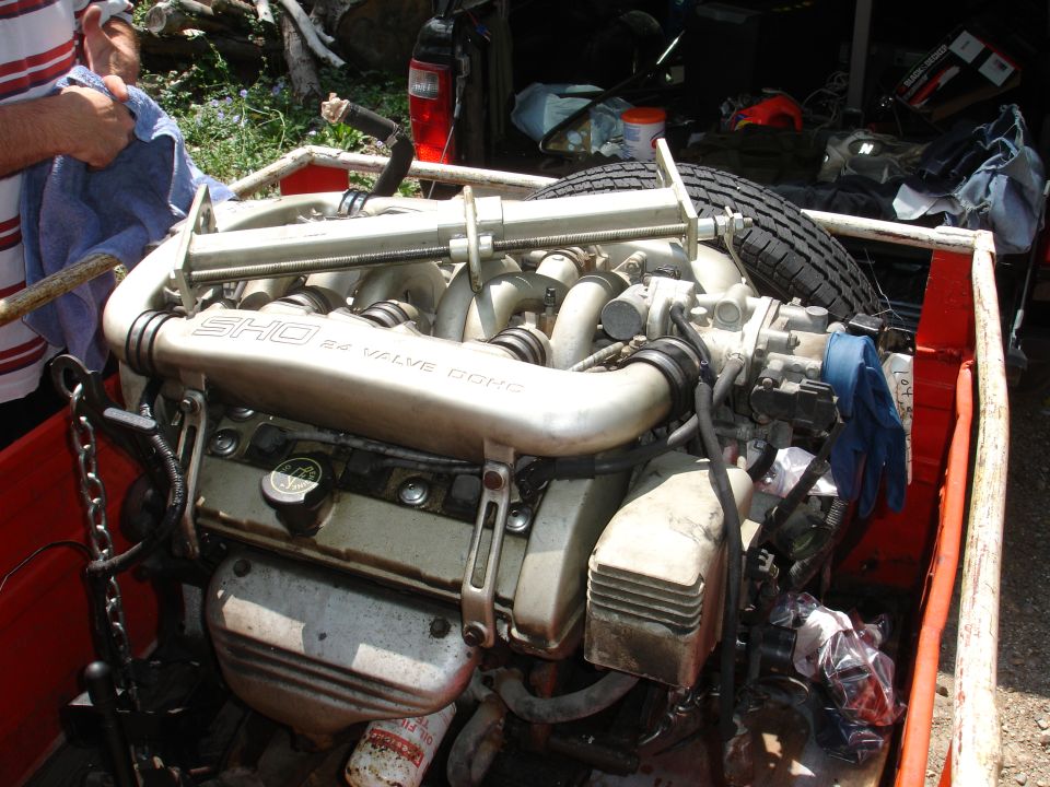 Ford SHO 3.0L V6 engine with "24 VALVE DOHC" text visible