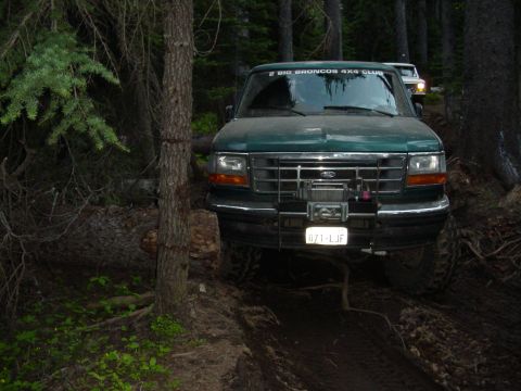 1989 Ford Bronco - Greg just clearing the tree at the end