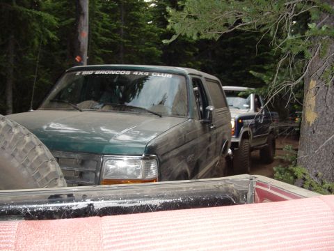 1989 Ford Bronco - The lineup while we wait for Hippy to check out the trail ahead