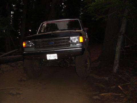 1989 Ford Bronco - Its starting to get dark