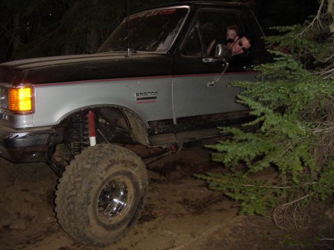 1989 Ford Bronco - Dropping the front tire a little bit
