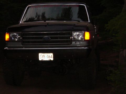 1989 Ford Bronco - Did I mention that its starting to get dark?