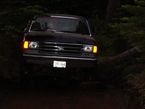 1989 Ford Bronco - Check out the boys face as we go thru a little mud hole