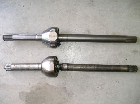 1986 Toyota Hilux - stock birf compared to longfields