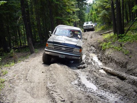 1989 Ford Bronco - Just a little rut, only a little goo