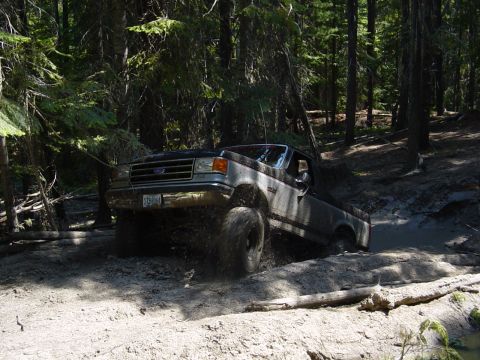 1989 Ford Bronco - And hammer it!!!!