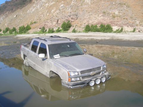1985 Ford Bronco - stuck over night.