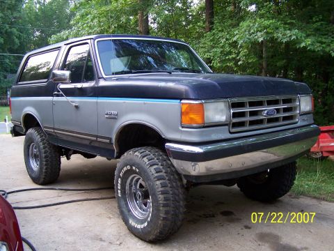 1979 Ford F-150 - This Ford Bronco appears to be from the late 1980s, not a 1979 model as claimed.