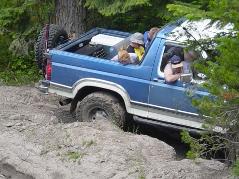 1989 Ford Bronco - The girls spotting Uncle Todd on the way out