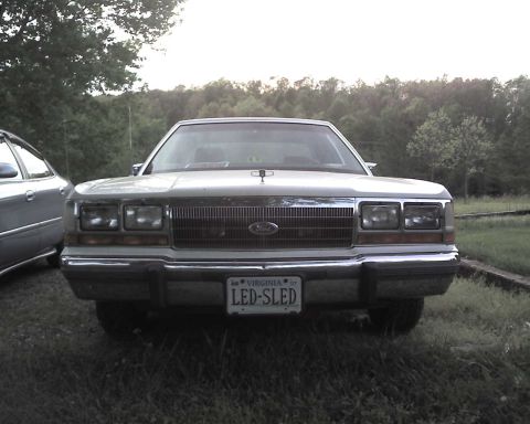 1989 Ford LTD Crown Victoria photo