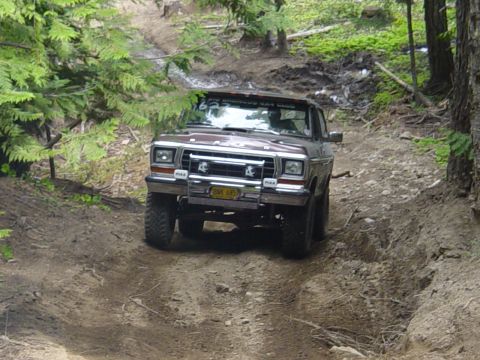 1989 Ford Bronco - Jonny coming up