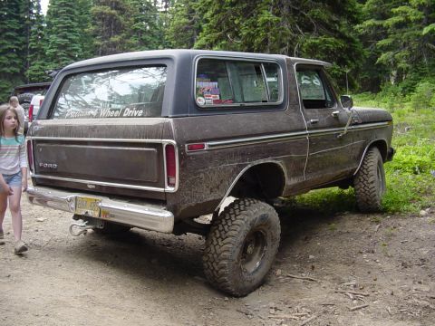 1989 Ford Bronco - The other side flex shot