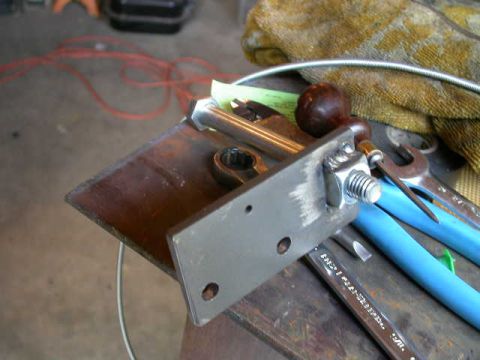 1990 Ford Bronco - Broncoair belt tensioning tool