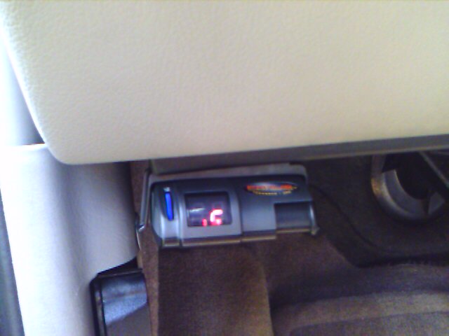 Trailer brake controller with a red digital display showing 'C'
