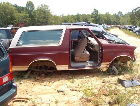 1983 Ford Bronco - Brown's red '93 EB
