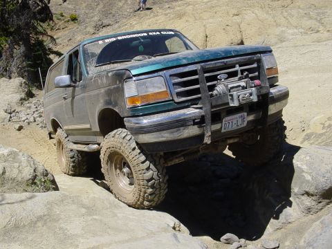1989 Ford Bronco - Greg thinking about going up, decides to do it later