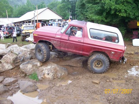 1978 Ford Bronco - Trying The Rocks Again