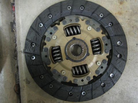 1987 Suzuki Samurai - 600 miles on a Duralast clutch-flywheel side