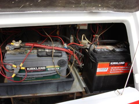 1983 Ford Bronco - one more look at the wiring mess. lots of wires going many places.