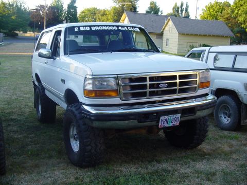 1989 Ford Bronco - Alvie got his new sticker for his bronco