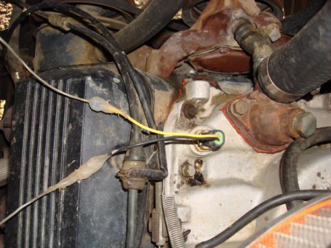 1983 Ford Bronco - this temp probe was alread in place and working so i used it to save time.
