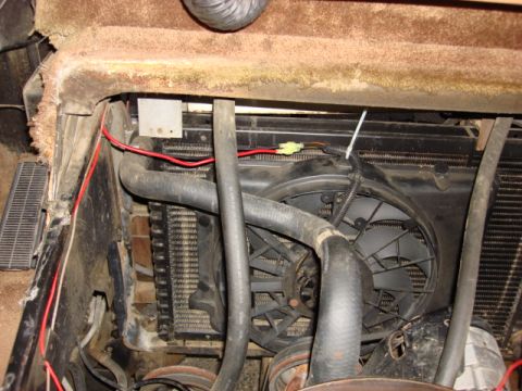 1983 Ford Bronco - here is the new fan in place and ready to run.