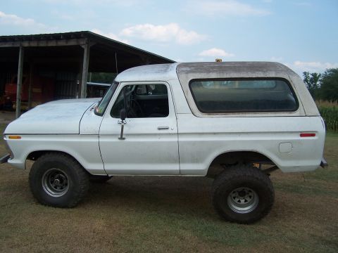 1979 Ford Bronco - This lifted 1979 Ford Bronco features off-road tires and a classic side profile.
