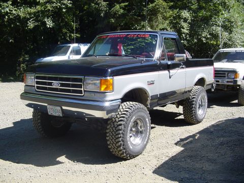 1989 Ford Bronco - All aired down and ready to go