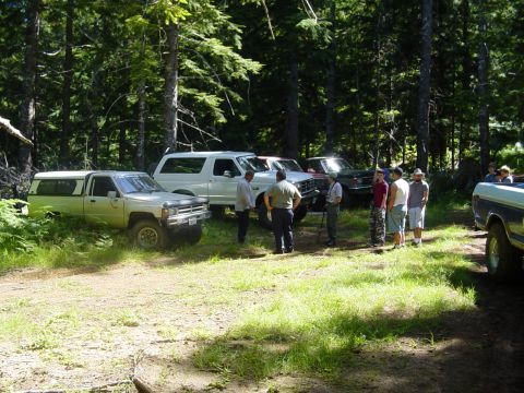 1989 Ford Bronco - Everyone greeting each other
