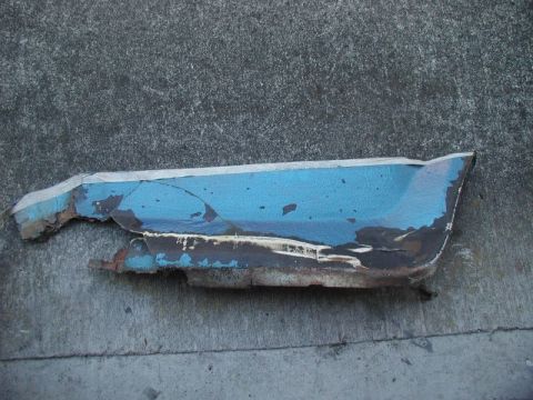 1990 Ford Thunderbird - This is a damaged piece of car trim, not an ashtray switch panel.