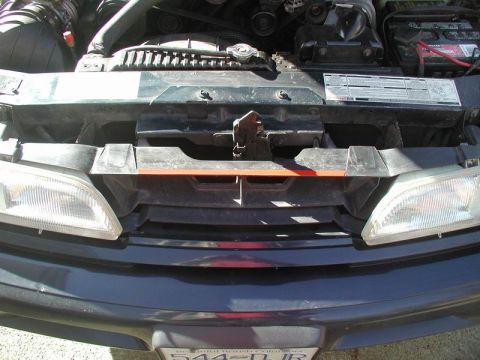 1990 Ford Thunderbird - Front view of a 1990 Ford Thunderbird, showing the grille and headlights.