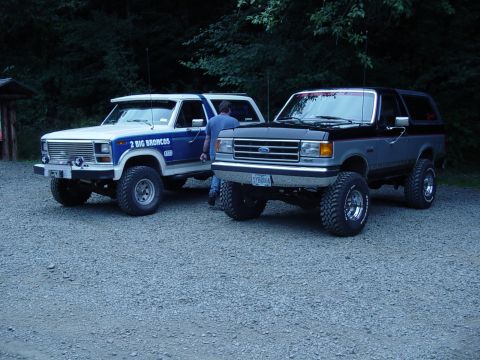 1989 Ford Bronco - Sitting at Rogers camp, seeing if anyone is gonna show up