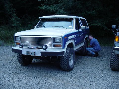 1989 Ford Bronco - Todd, dropping air pressure to 20psi