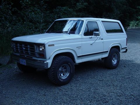 1989 Ford Bronco - Loren shows up