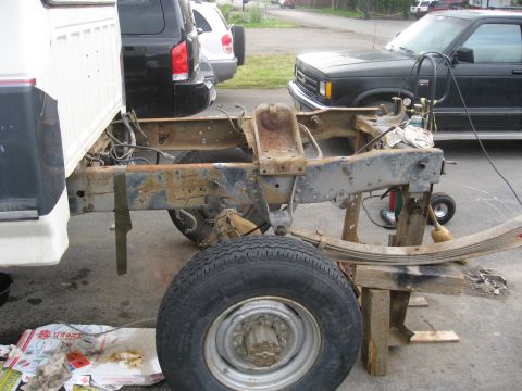 1990 Ford F-250 - Jack stand solved, along with parking.