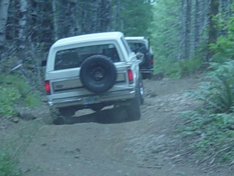 1989 Ford Bronco - Starting up the trail