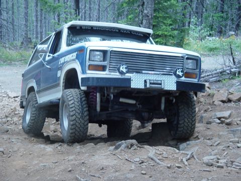 1989 Ford Bronco - Pretty good flex shot for Todd
