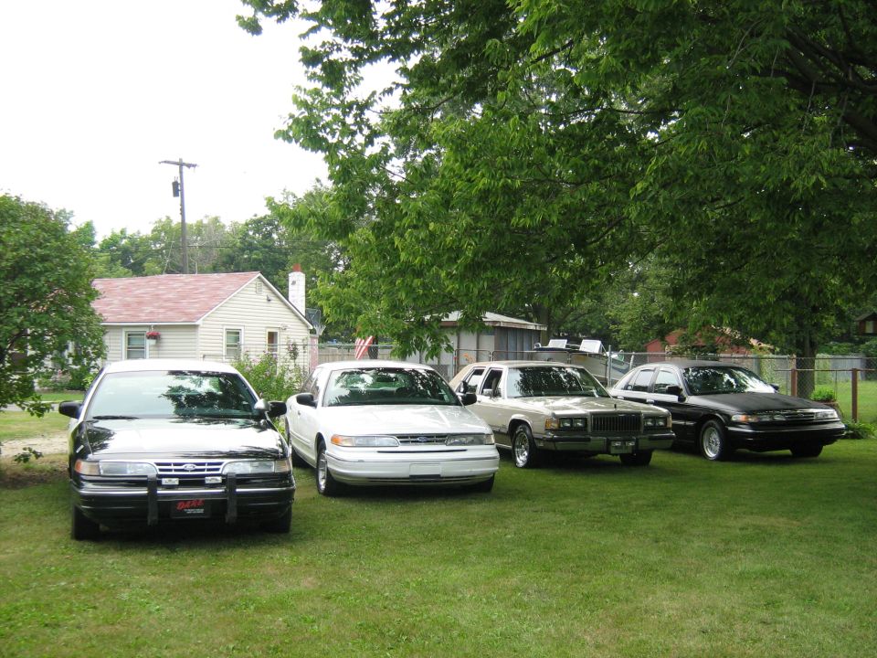 1988 Mercury Grand Marquis, front view, black