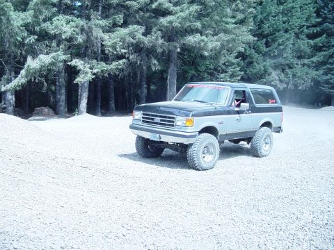 1989 Ford Bronco - On the other side