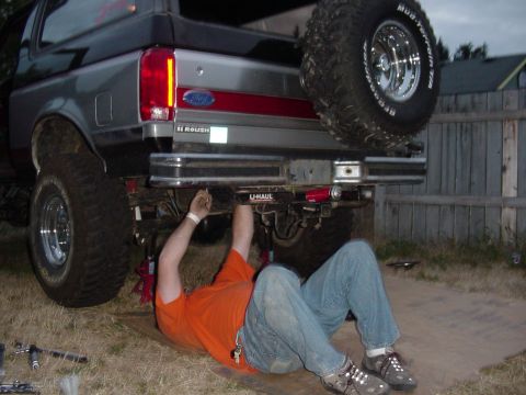 1989 Ford Bronco - Much, Much mud in the eyes