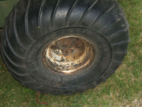 1982 Argo Vanguard - Weather checked, cracked and split sidewalls...yay!