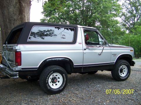 1982 Ford Bronco photo