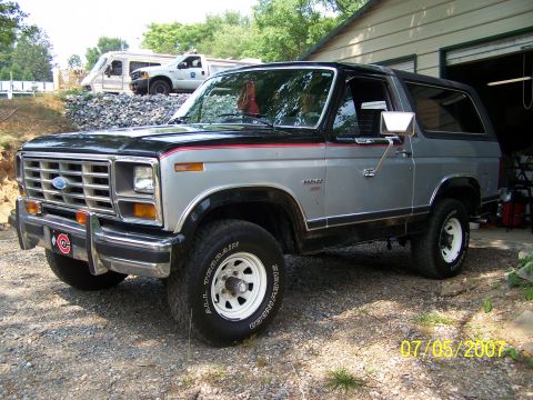 1982 Ford Bronco photo